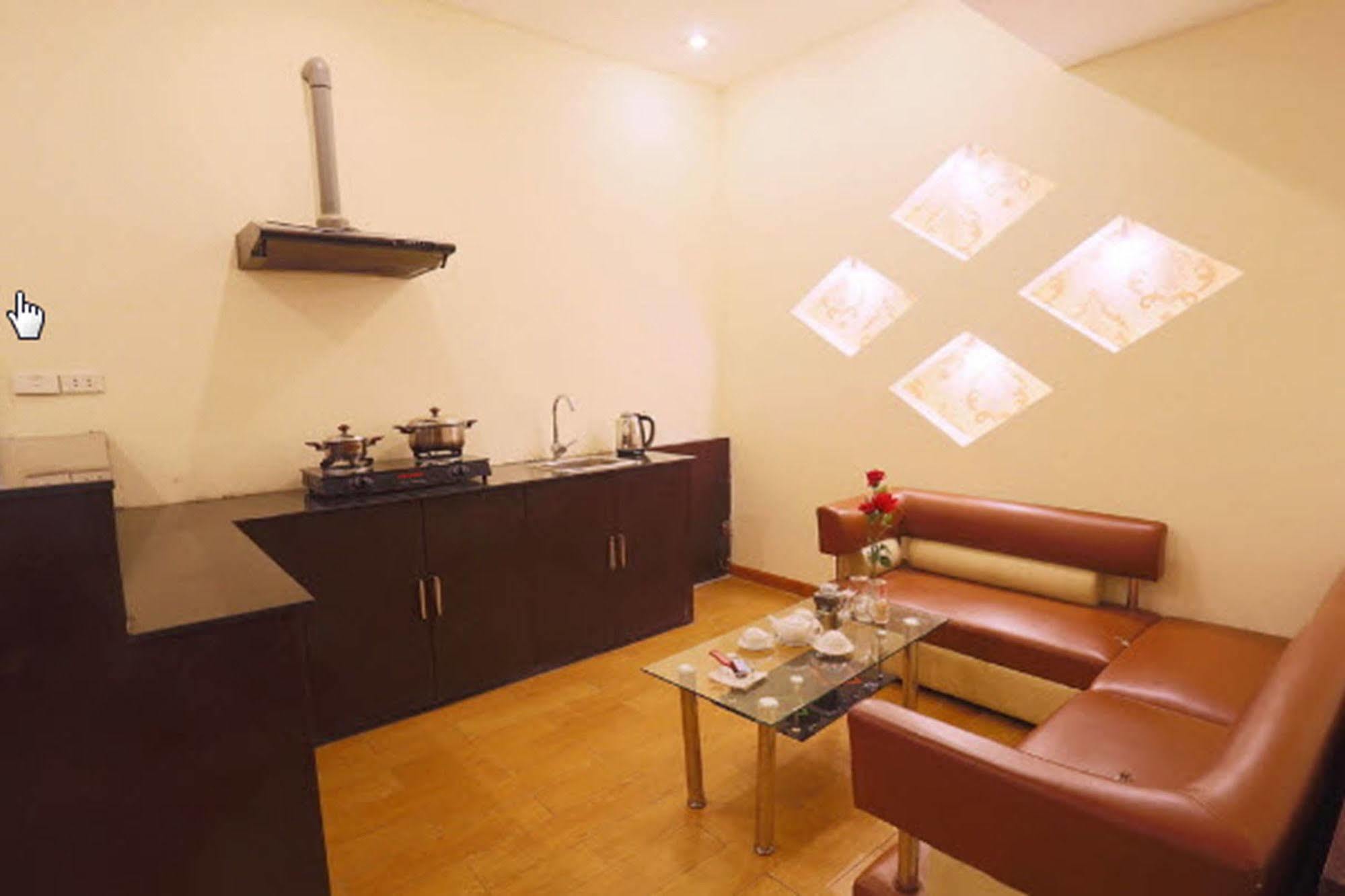 A25 Hotel - 46 Chau Long Hanoi Exterior photo
