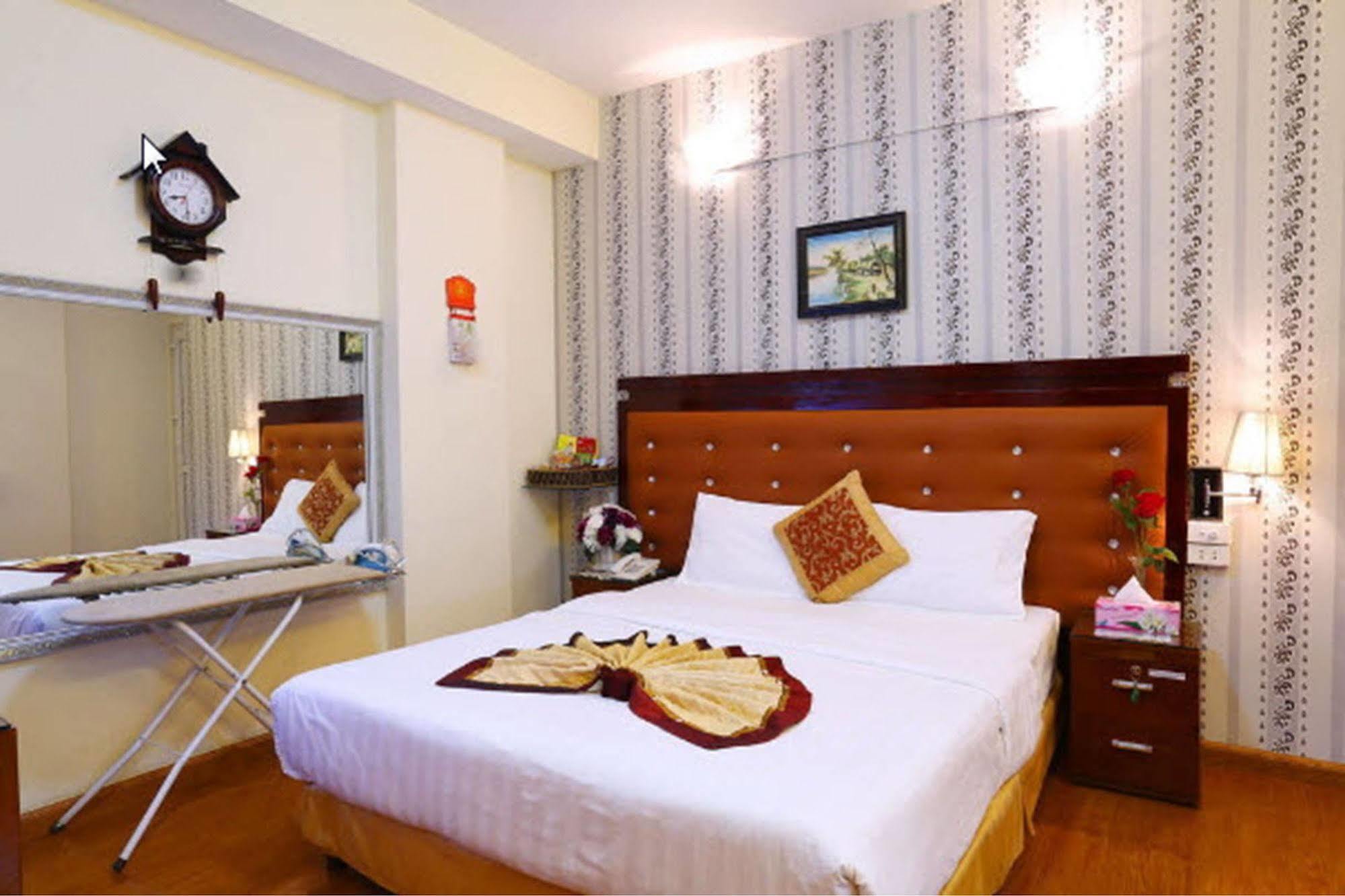 A25 Hotel - 46 Chau Long Hanoi Exterior photo